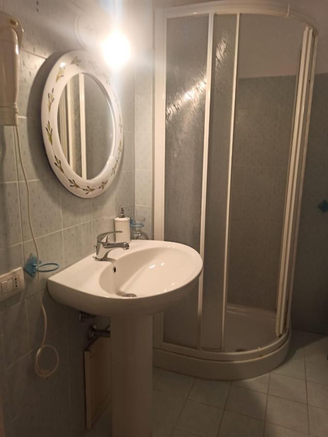 Omu Axiu Hotel Orroli Ngoại thất bức ảnh
